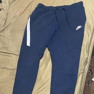 Nike tech pants size L there navy